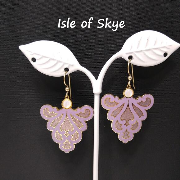 Vintage Isle of Skye Lavender Cloisonne Earrings, MOP, Gold Plated, 1980s - Picture 1 of 10
